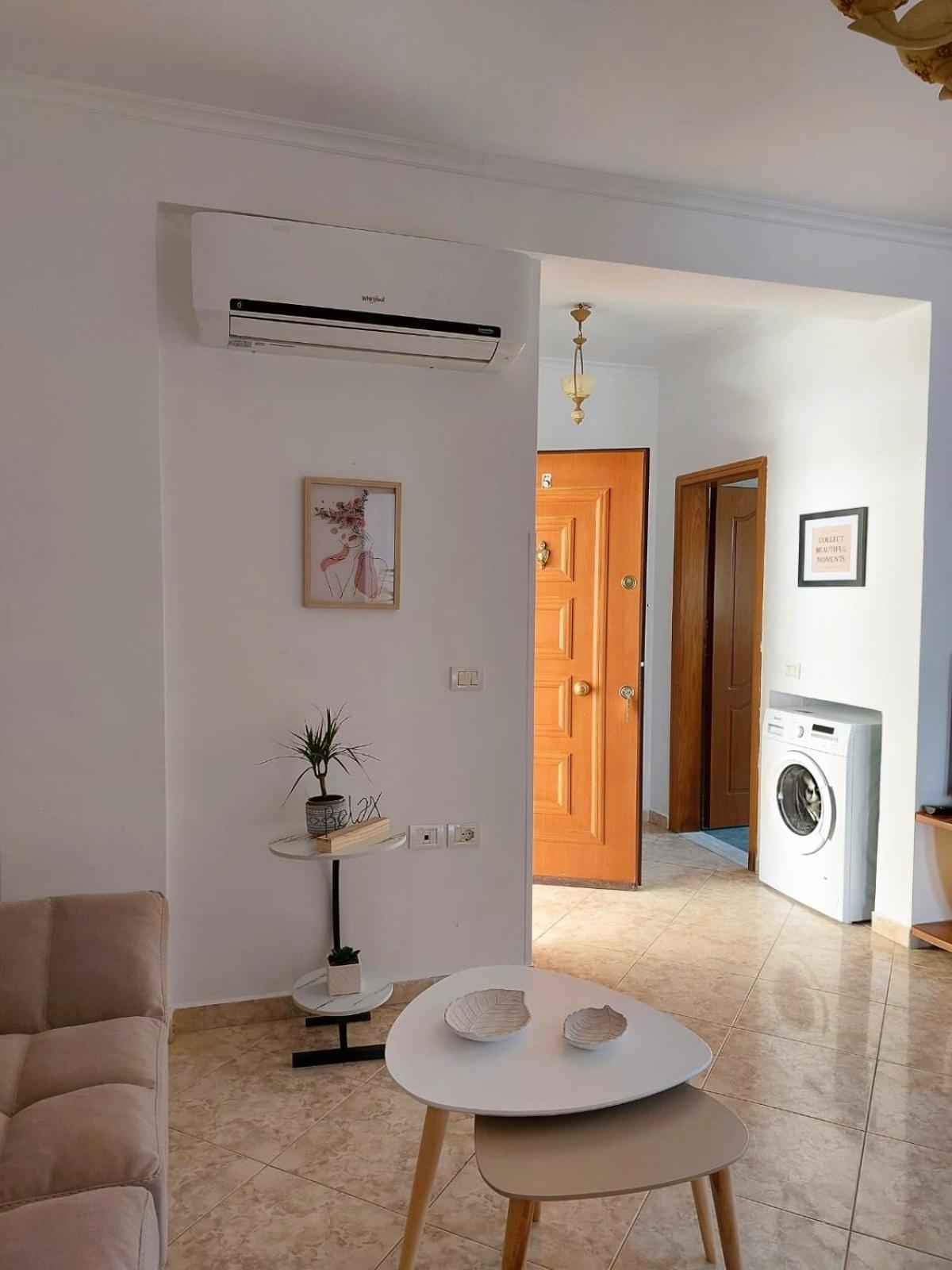 Wendy'S Apartment Berat Esterno foto
